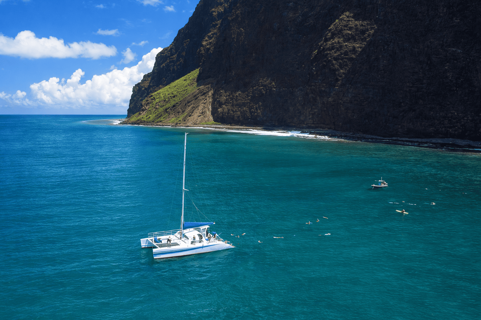Holo Holo Charters - Na Pali Coast Snorkel Sail